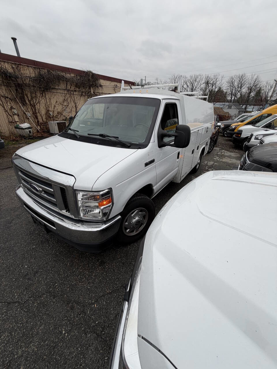 Used 2021 Ford E-350 and Econoline 350 Super Duty w/ Power Windows & Locks Group RWD image 13
