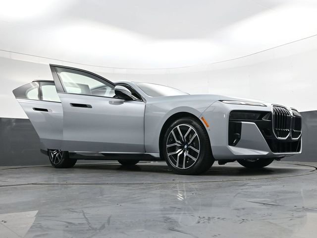 New 2026 BMW 740i xDrive image 40