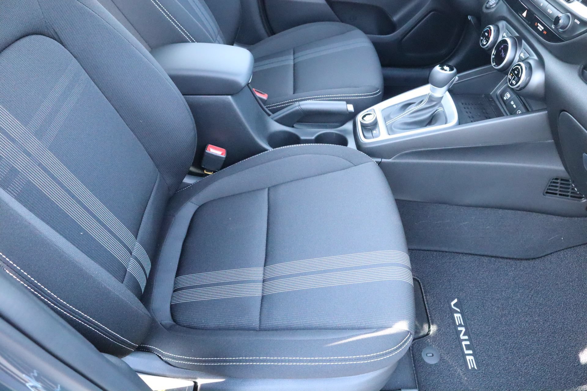 New 2026 Hyundai Venue SEL FWD image 18