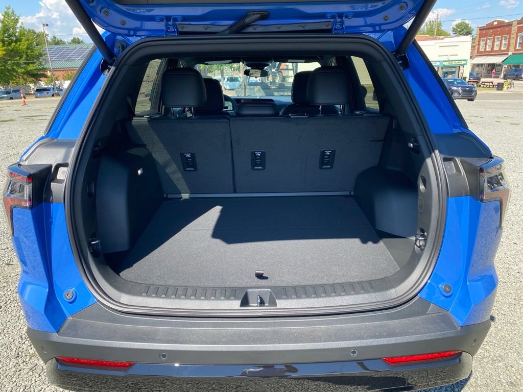 New 2027 Chevrolet Equinox RS FWD image 17