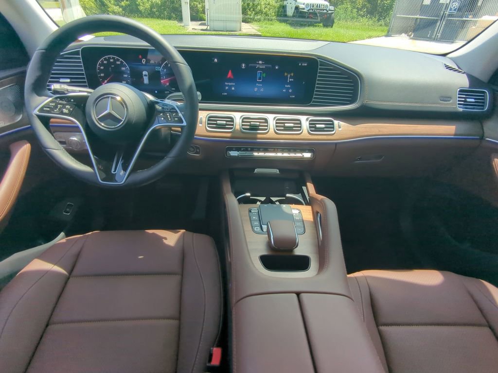 New 2025 Mercedes-Benz GLE 350 4MATIC image 2