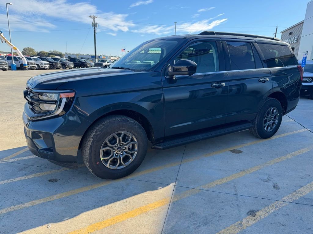 New 2025 Ford Expedition Active image 7