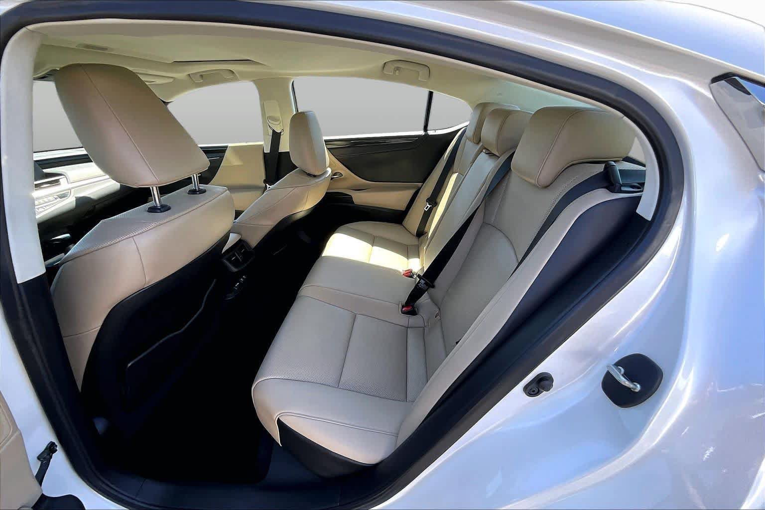 Used 2021 Lexus ES 350 w/ Accessory Package FWD image 19