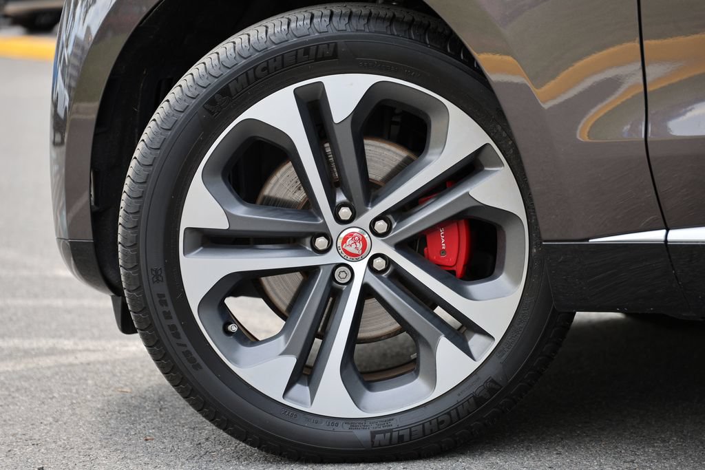 Used 2023 Jaguar F-PACE S AWD/4WD image 10