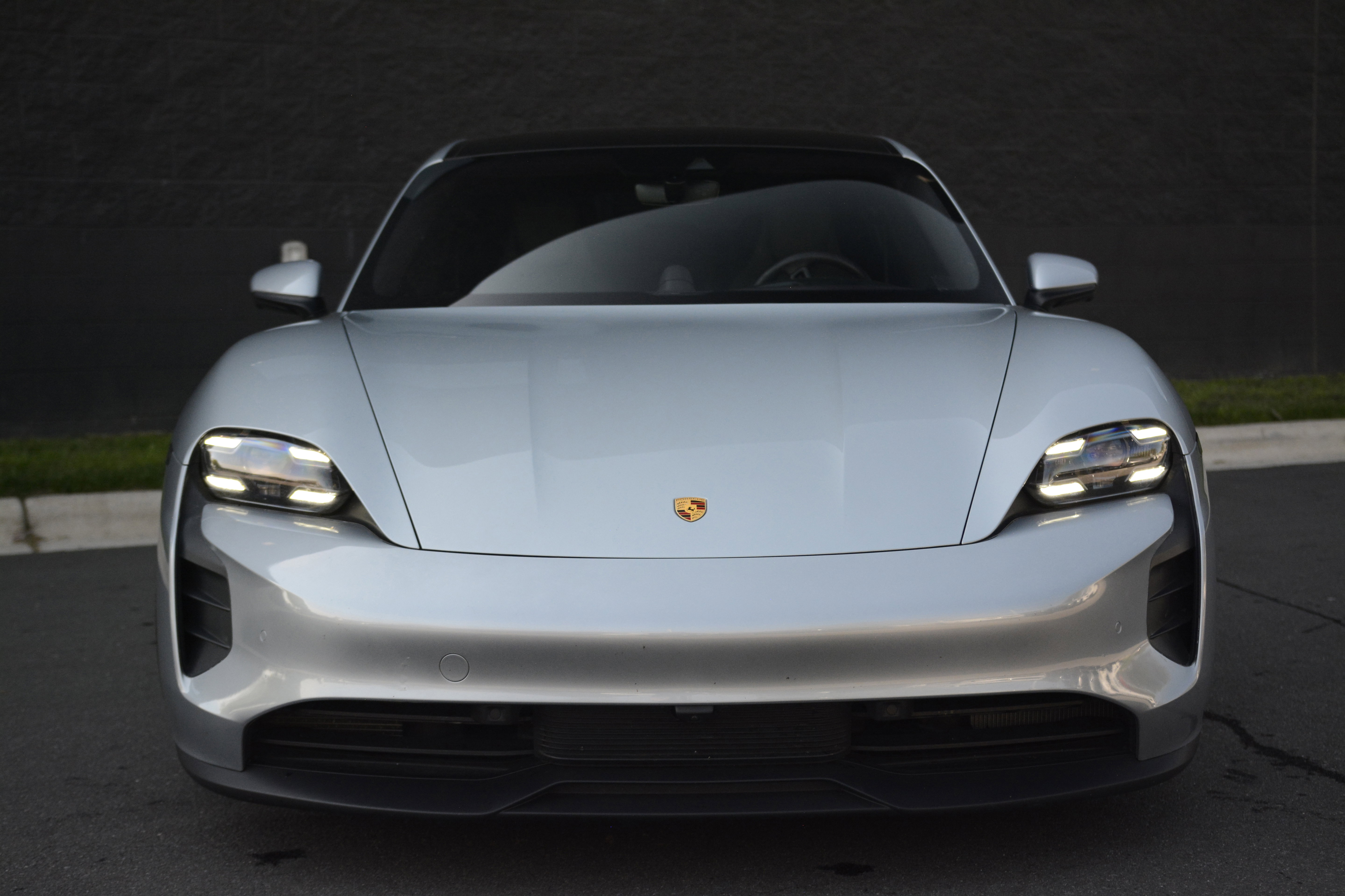 Certified 2022 Porsche Taycan 4S image 10