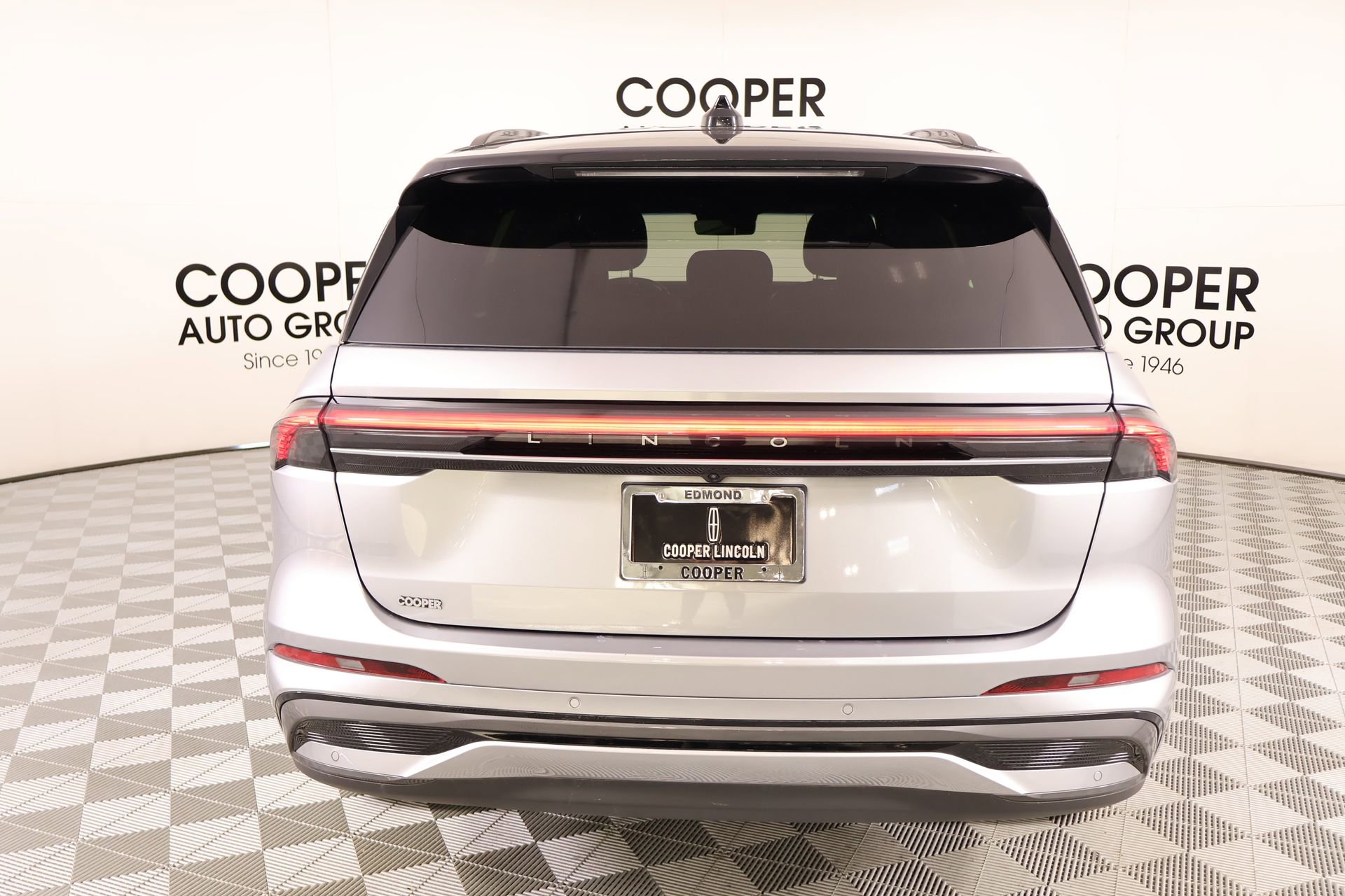 Used 2024 Lincoln Nautilus Reserve w/ Equipment Group 203A image 24