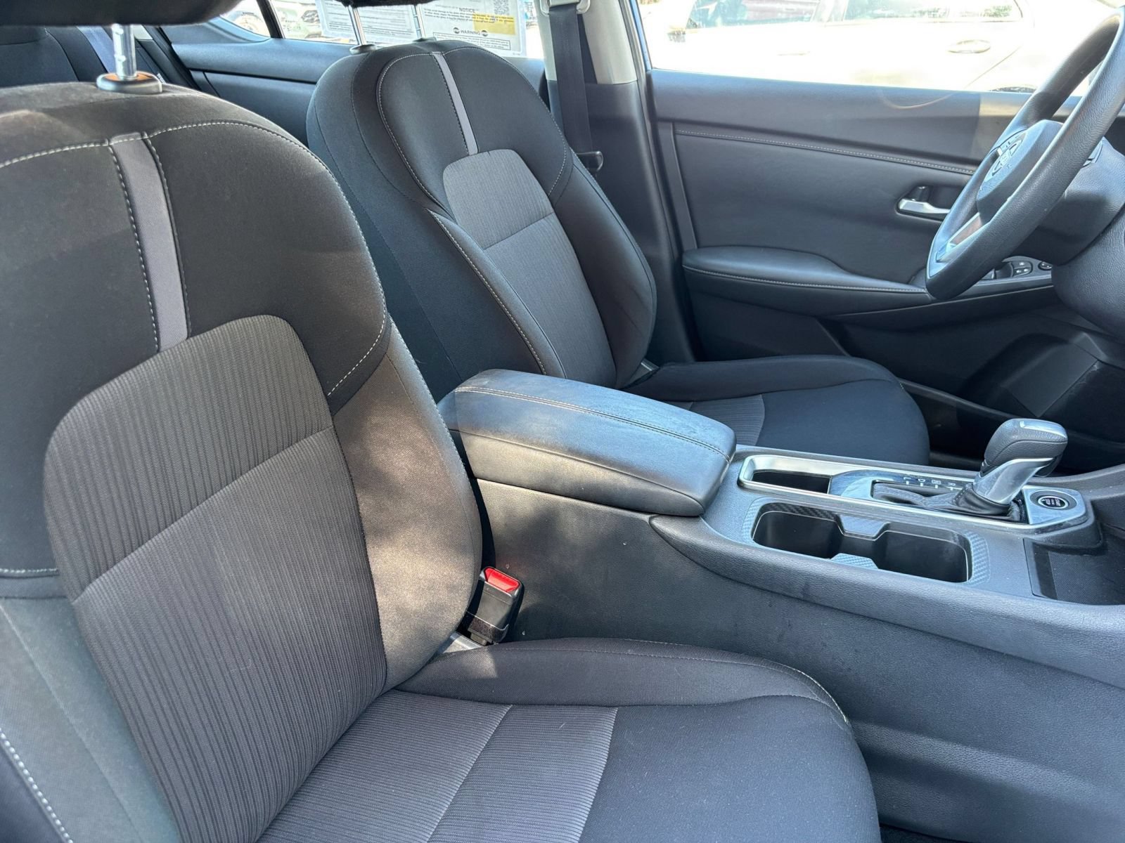Used 2025 Nissan Sentra SV FWD image 29