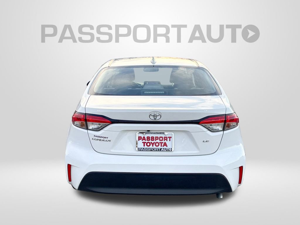 Used 2024 Toyota Corolla LE image 6