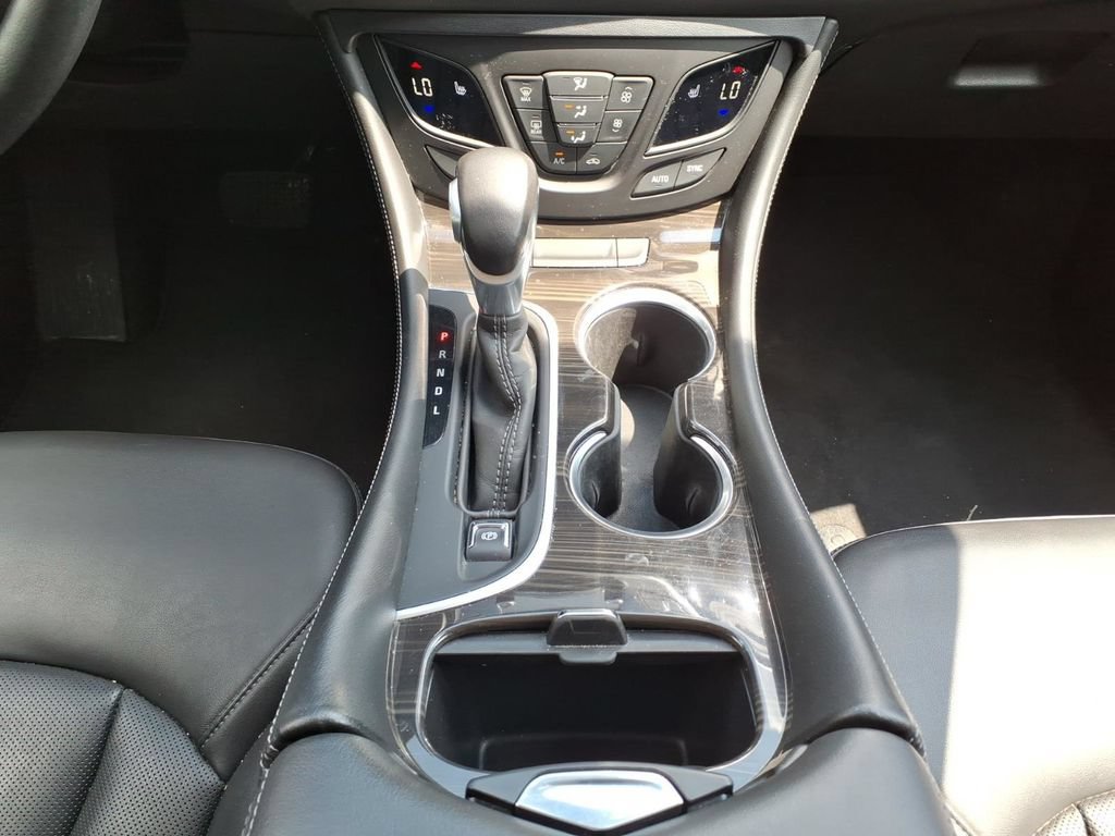 Used 2020 Buick Envision Premium AWD/4WD image 23