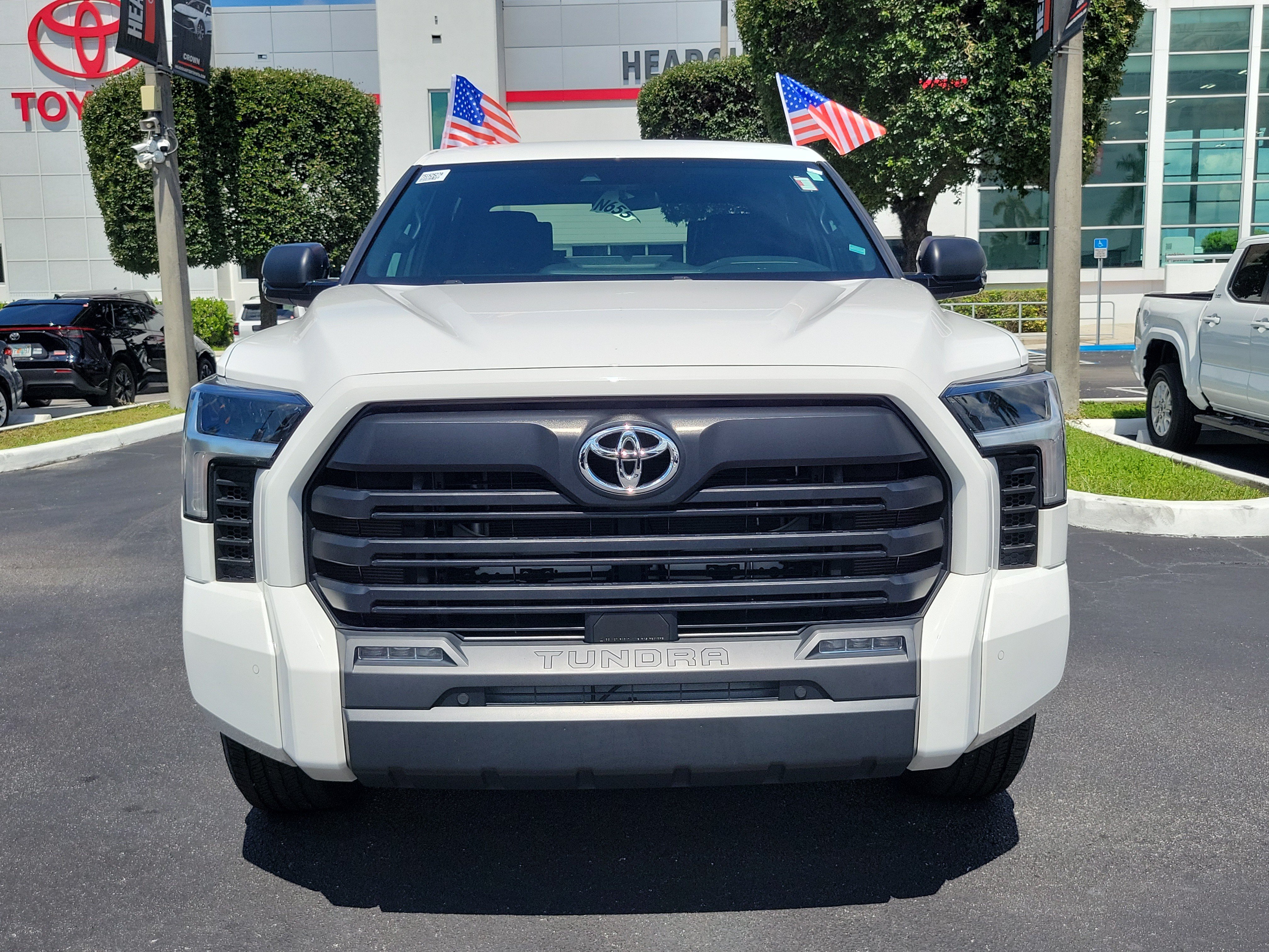Used 2025 Toyota Tundra SR5 w/ SR5 Premium Package AWD/4WD image 4