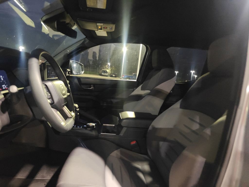 Used 2025 Toyota Tacoma TRD Off-Road image 7