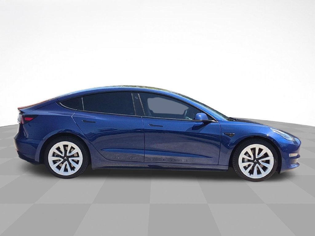 Used 2023 Tesla Model 3 Standard Range RWD image 4