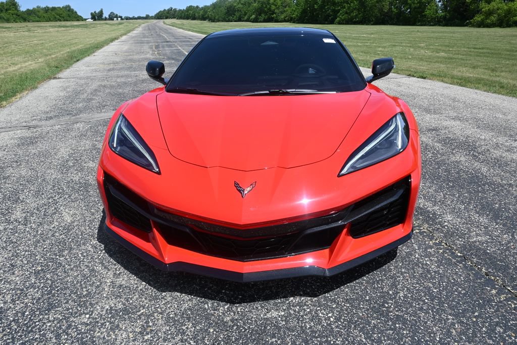 Used 2026 Chevrolet Corvette Z06 w/ Stealth Interior Trim Package RWD image 5