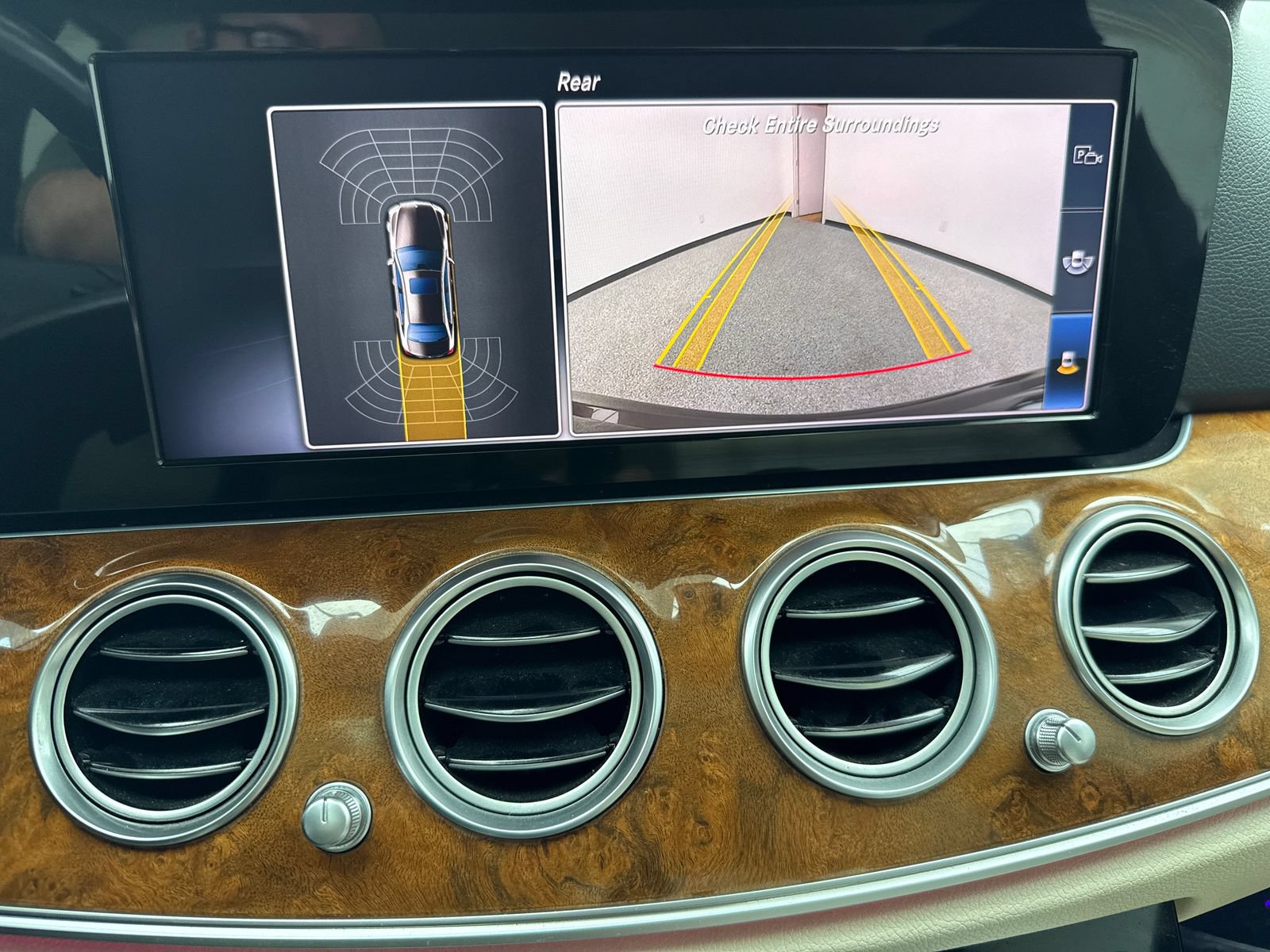 Used 2018 Mercedes-Benz E 300 w/ Premium 1 Package image 29