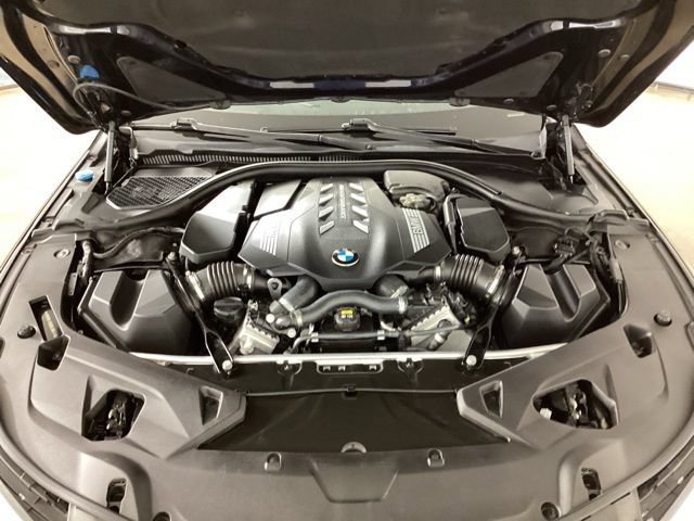Used 2019 BMW M850i xDrive Coupe w/ M Carbon Exterior Package AWD/4WD image 39