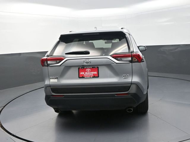 Used 2025 Toyota RAV4 XLE AWD/4WD image 7