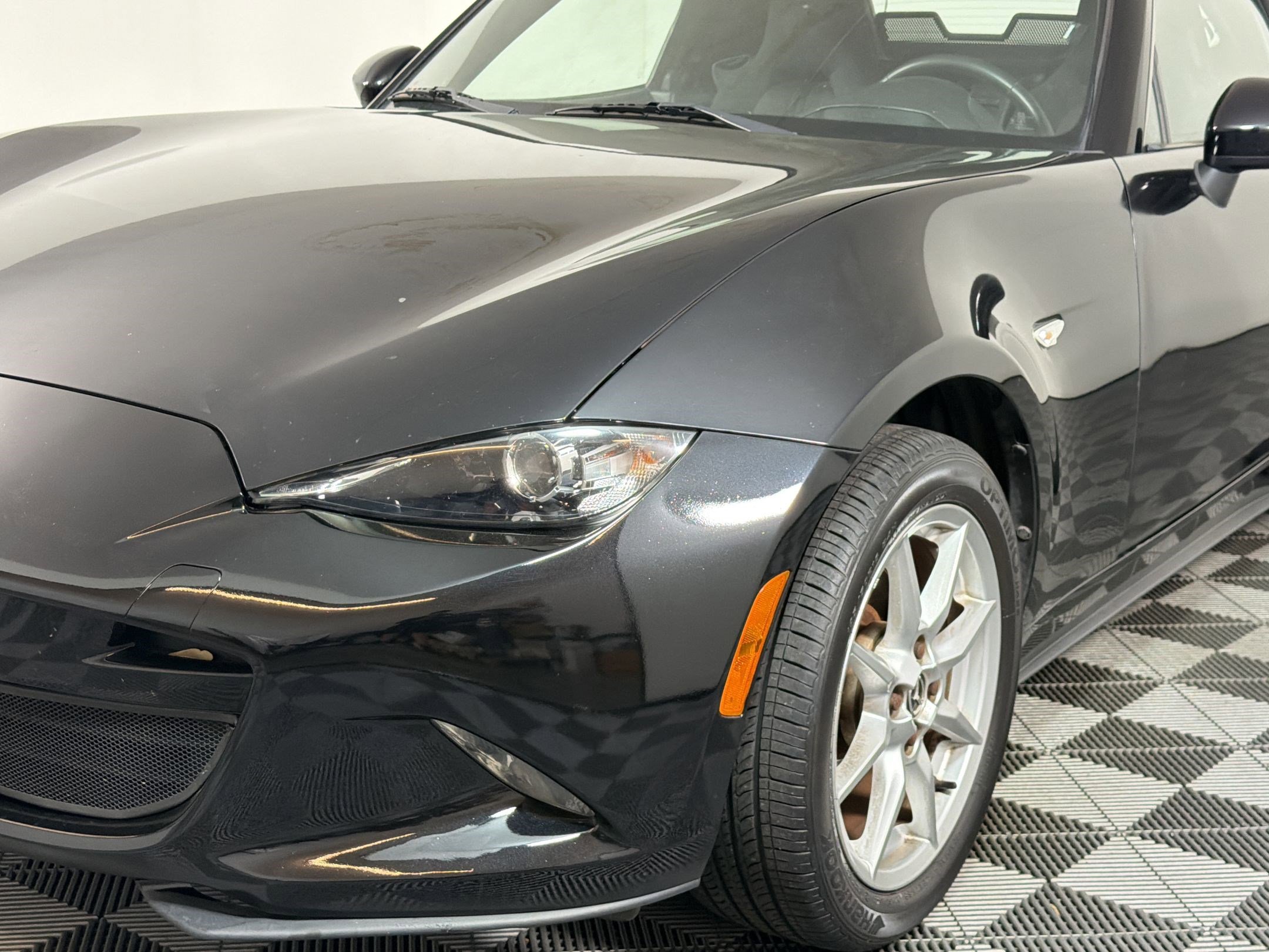 Used 2017 MAZDA MX-5 Miata Sport RWD image 11