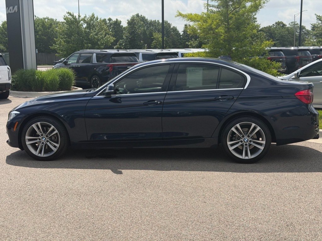 Used 2016 BMW 328i xDrive Sedan AWD/4WD image 3