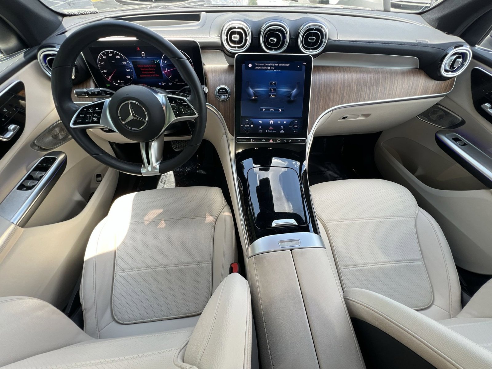 Used 2023 Mercedes-Benz GLC 300 4MATIC image 13