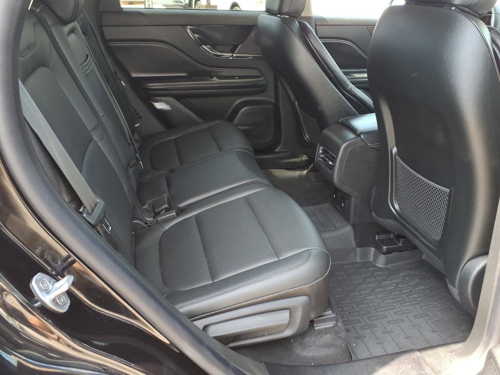 Certified 2025 Lincoln Corsair AWD w/ Equipment Group 101A image 28