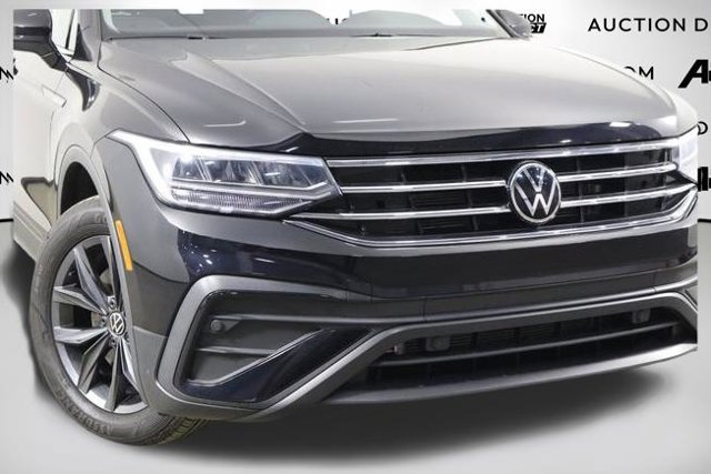 Used 2023 Volkswagen Tiguan SE FWD image 43