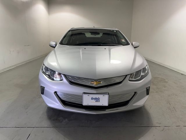 Used 2017 Chevrolet Volt LT w/ Comfort Package FWD image 2