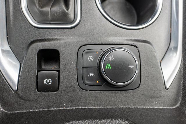 Used 2023 Chevrolet Traverse LT FWD image 31