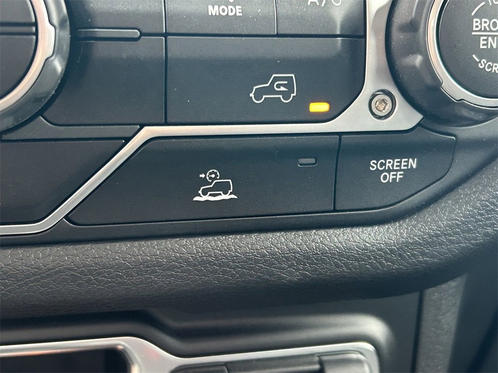 Used 2024 Jeep Wrangler Sport image 34