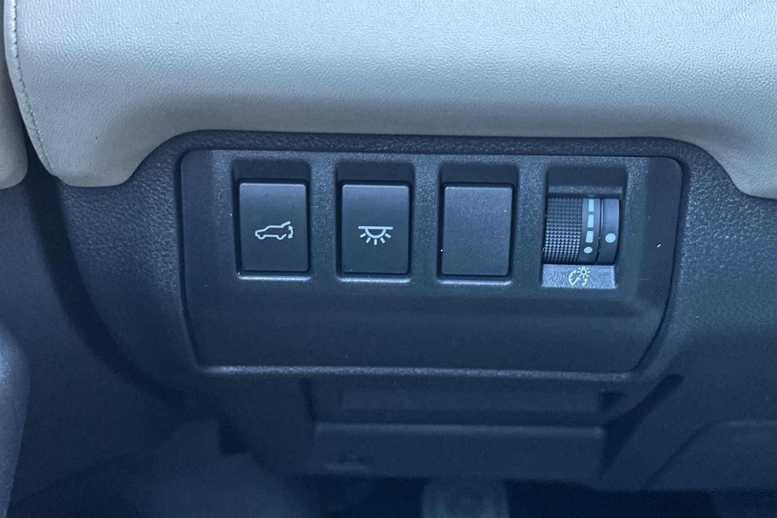 Used 2024 Subaru Ascent Limited image 32