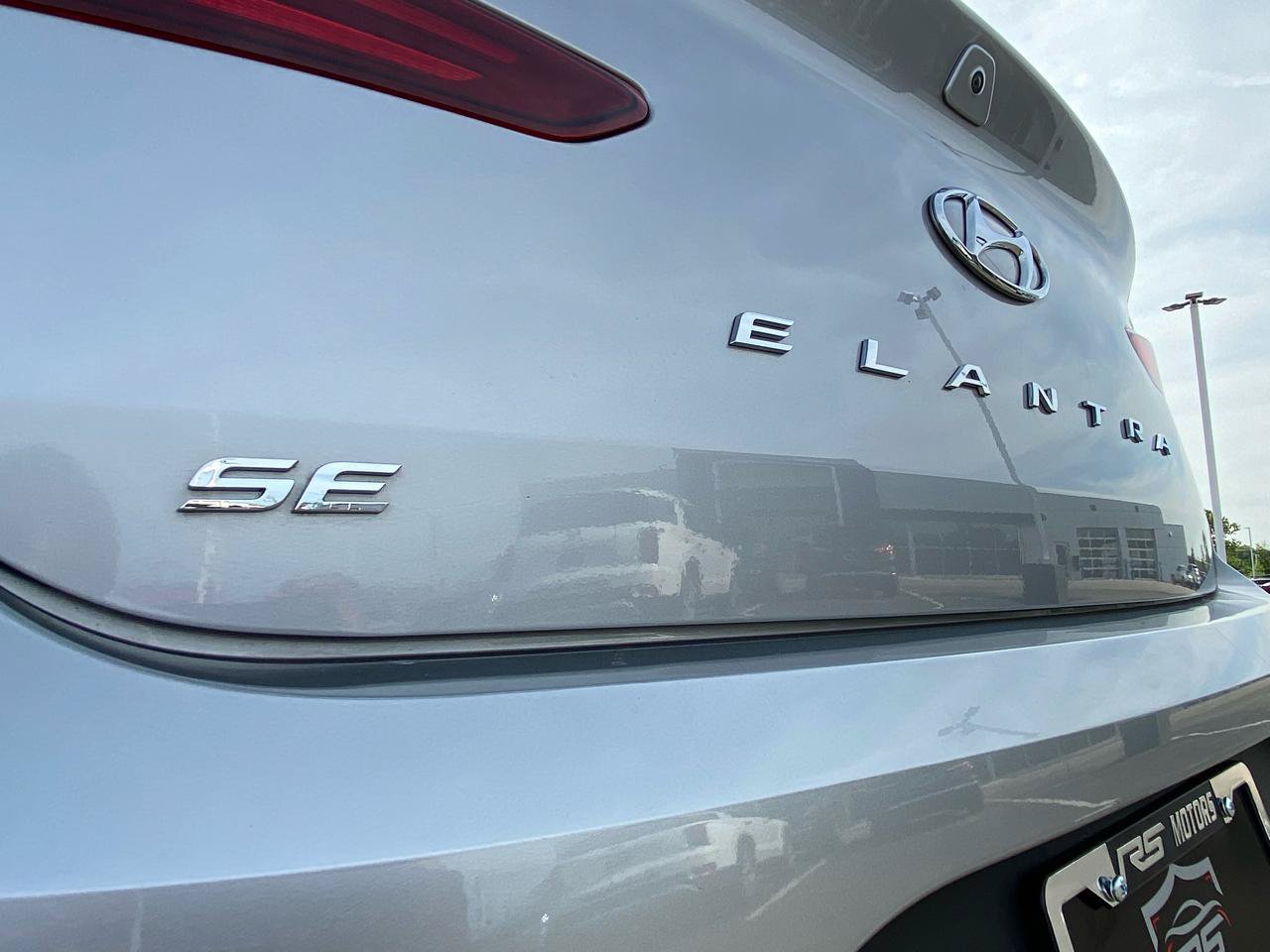 Used 2020 Hyundai Elantra SE FWD image 47