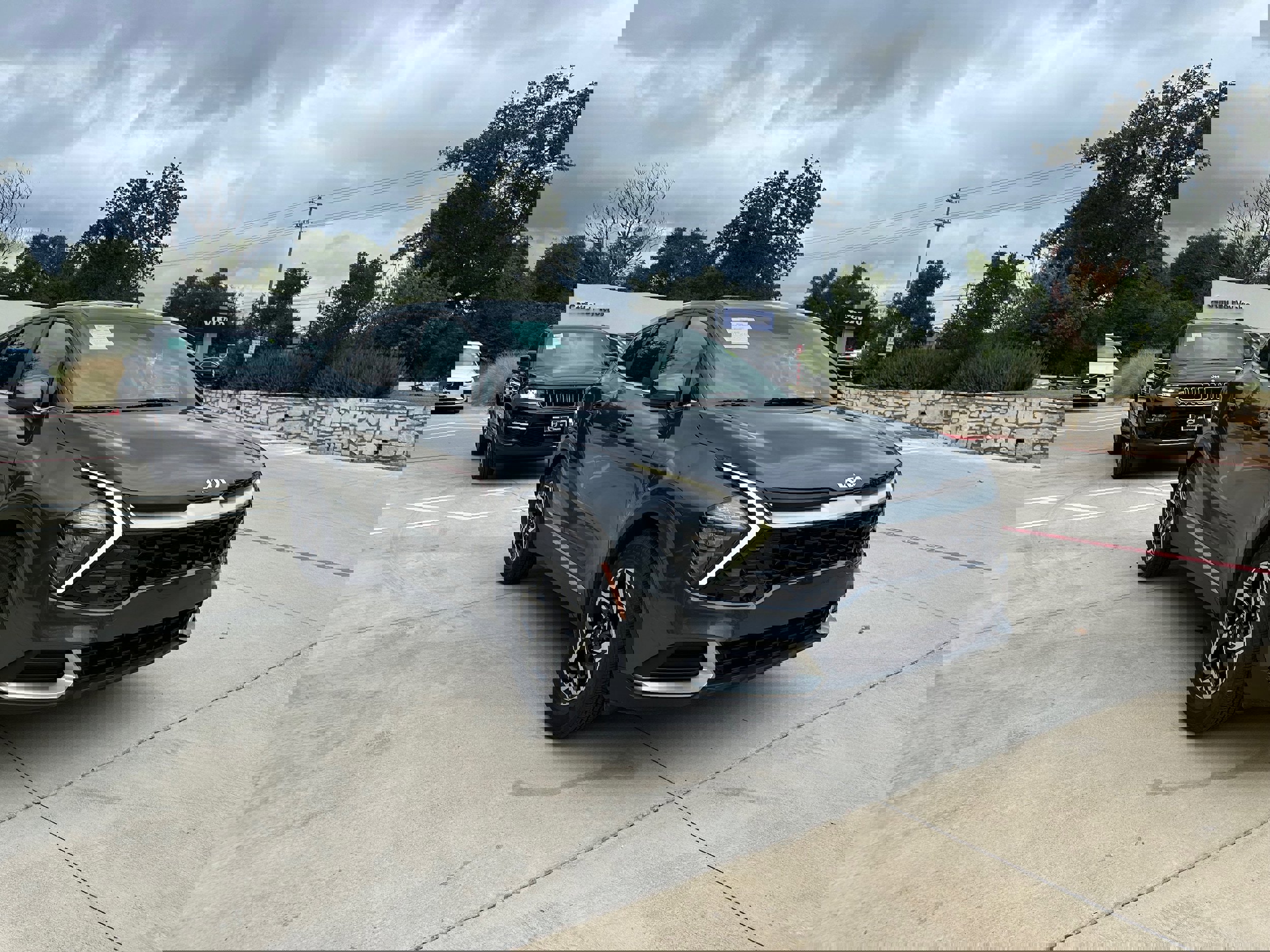 Used 2023 Kia Sportage LX image 7