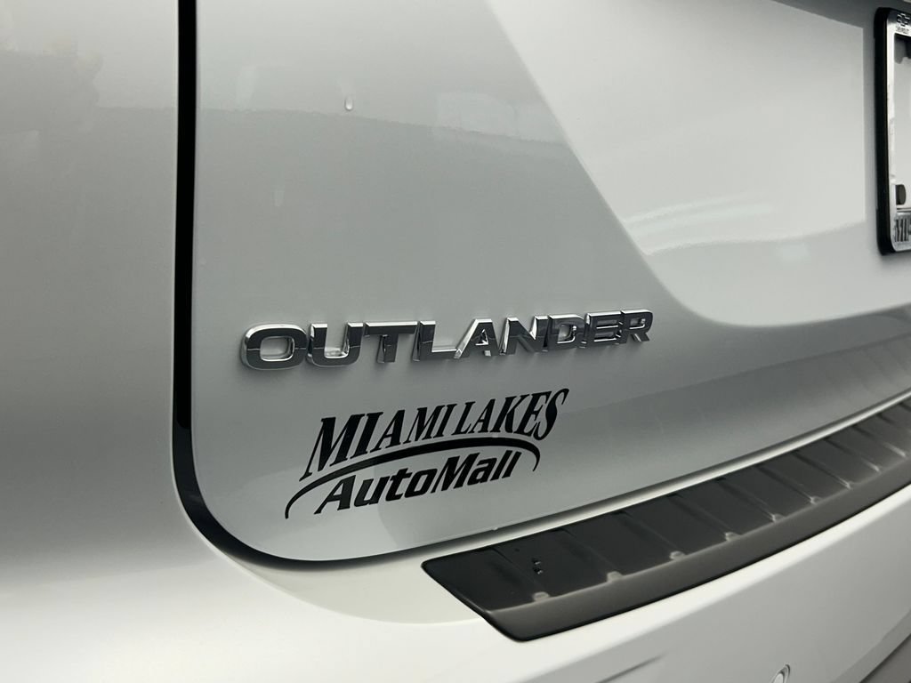New 2026 Mitsubishi Outlander AWD image 38