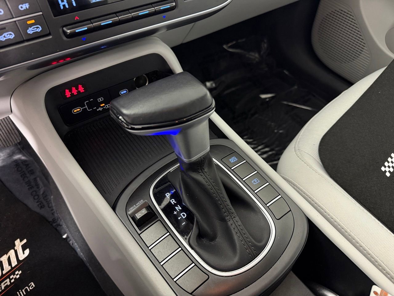 Used 2025 Hyundai Kona SEL image 18