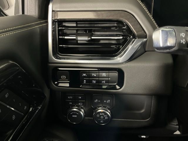 Used 2025 GMC Yukon Elevation image 22