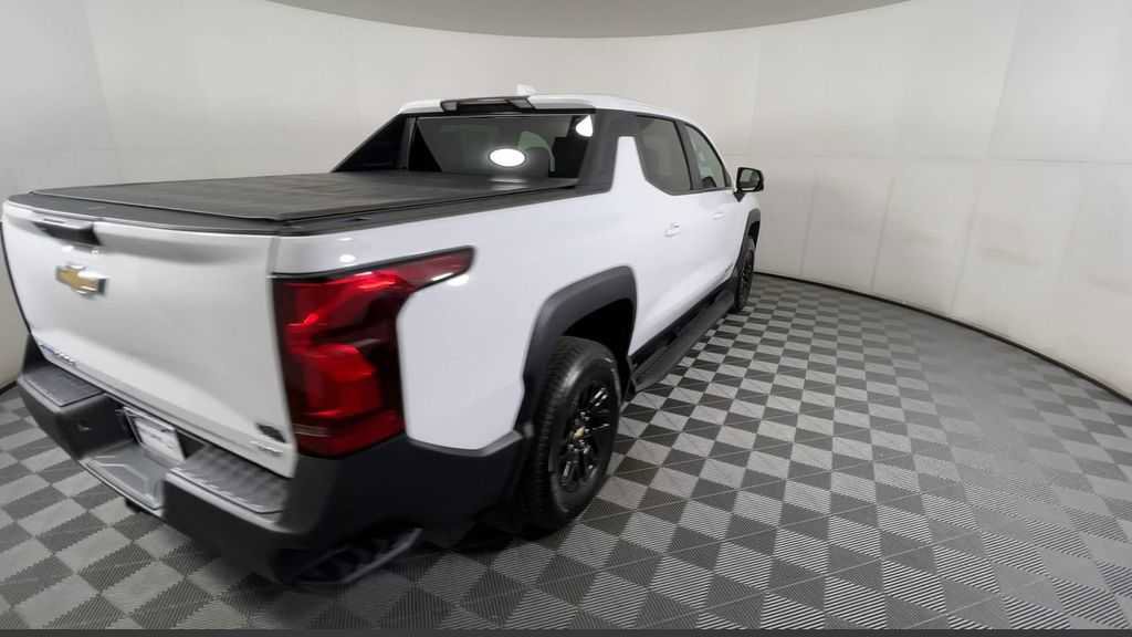 New 2024 Chevrolet Silverado EV W/T image 17
