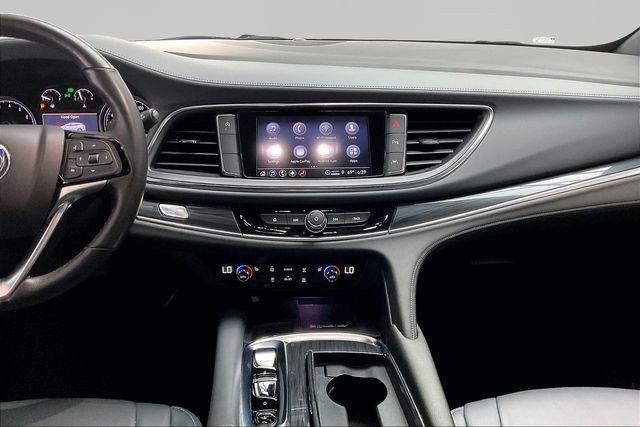 Used 2022 Buick Enclave Essence w/ Sport Touring Edition FWD image 9