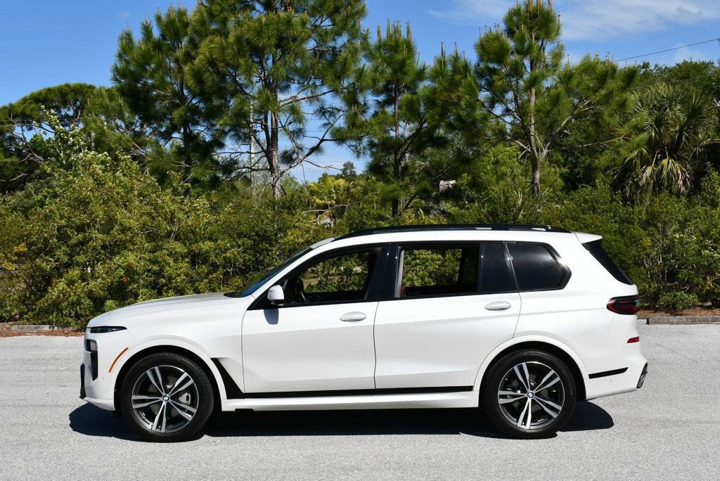 Used 2024 BMW X7 xDrive40i w/ M Sport Package image 27