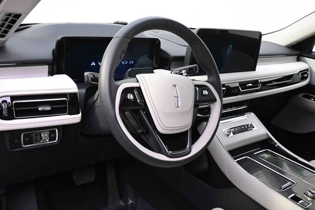 New 2026 Lincoln Aviator Reserve image 11