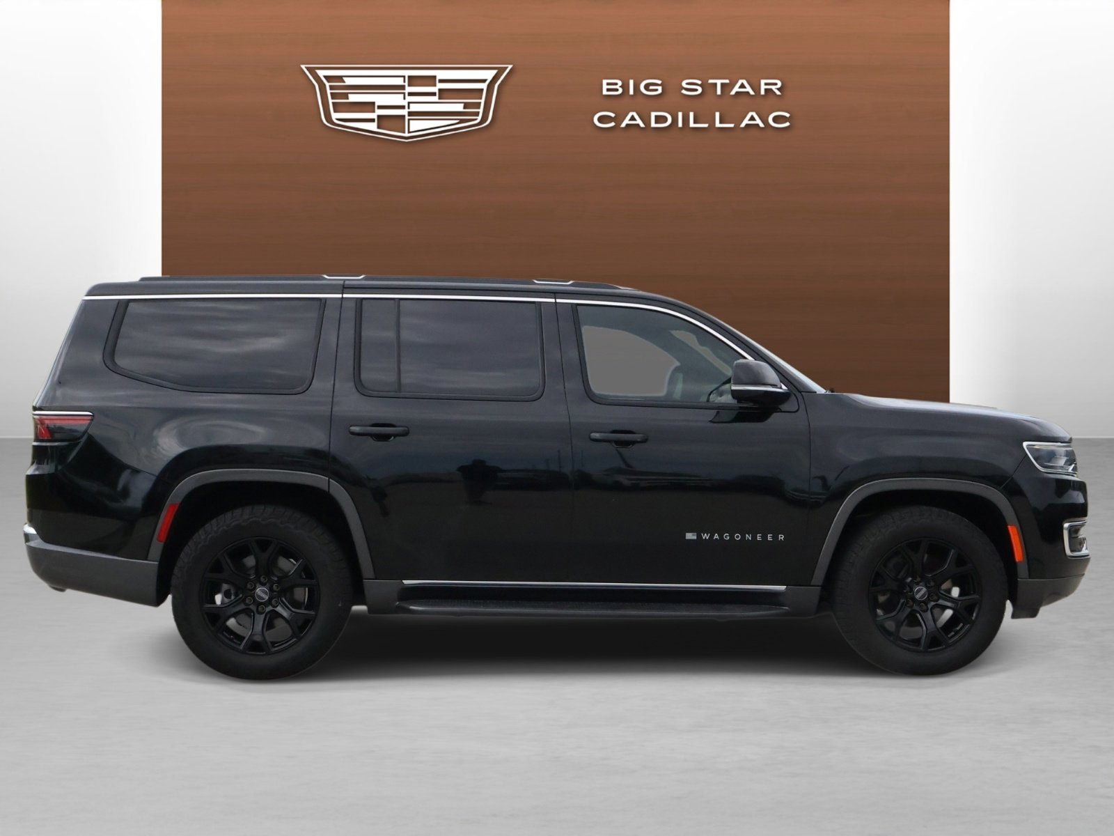 Used 2022 Jeep Wagoneer Series I w/ Premium Group I AWD/4WD image 6