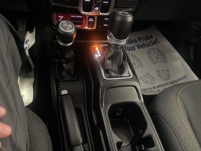 Certified 2025 Jeep Wrangler Willys 4xe image 35