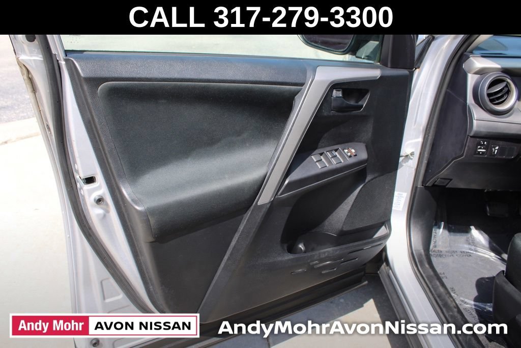 Used 2016 Toyota RAV4 LE AWD/4WD image 18
