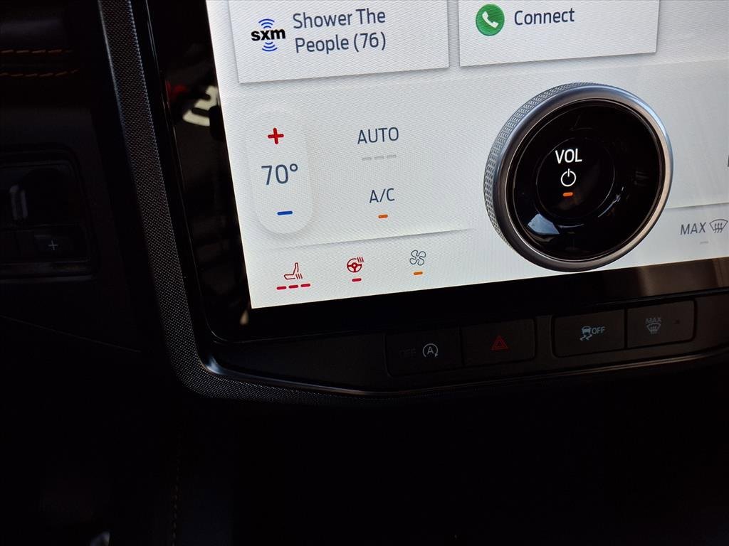 Used 2024 Ford Expedition Platinum image 12