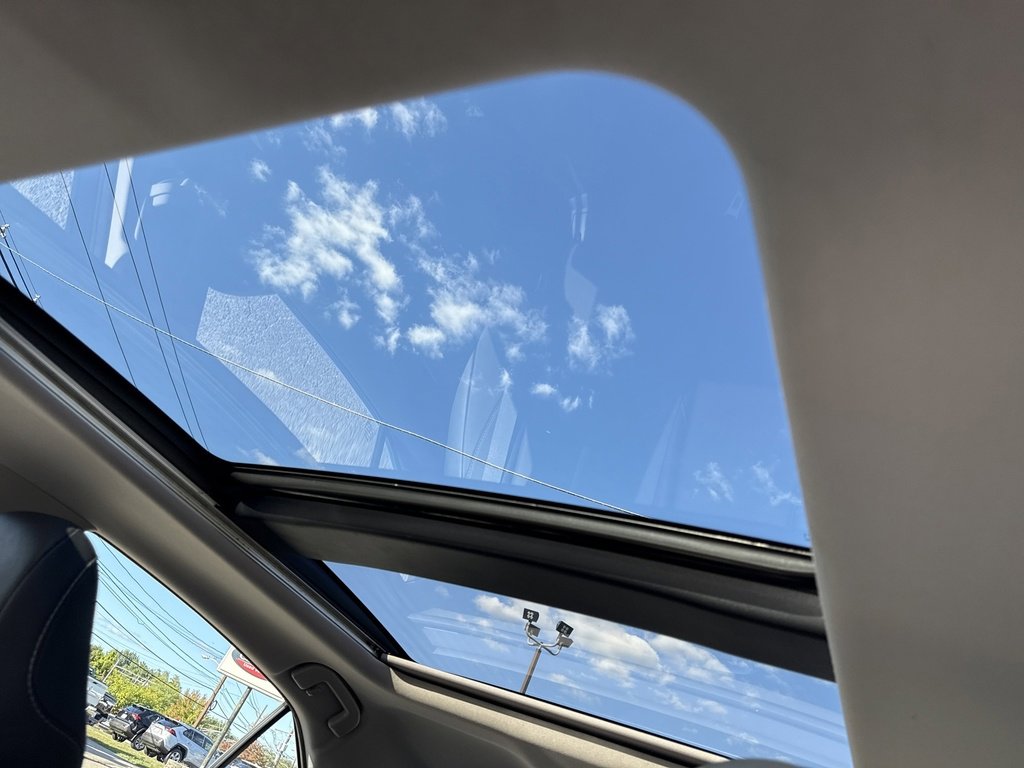 Certified 2018 Toyota Camry XSE image 5