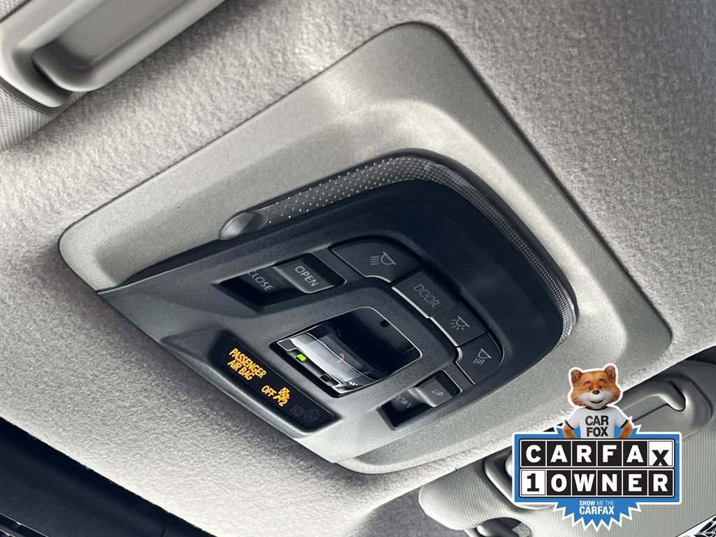 Used 2025 Toyota Corolla Cross XLE w/ Convenience Package image 33