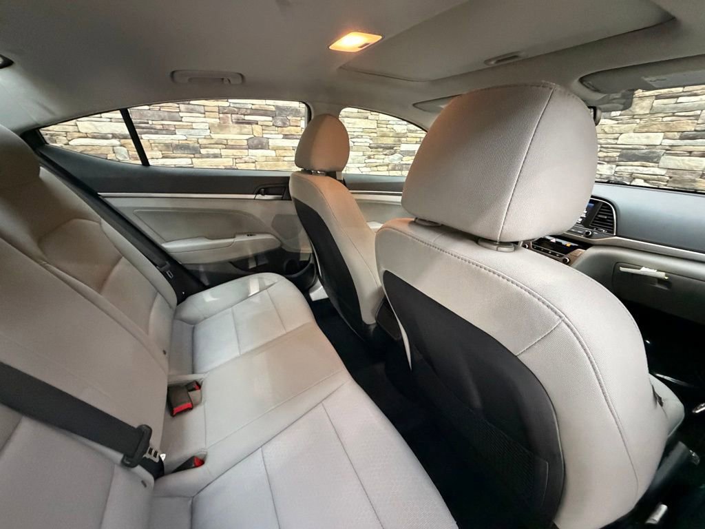 Used 2018 Hyundai Elantra Value Edition FWD image 30