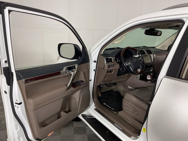 Used 2015 Lexus GX 460 Luxury w/ Preferred Accessory Package AWD/4WD image 26