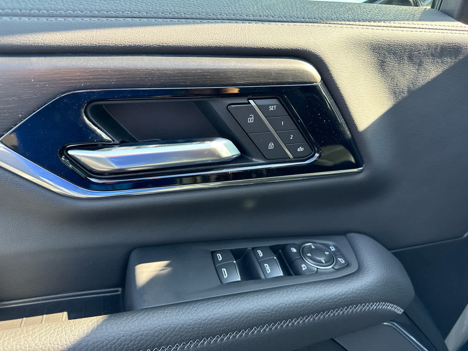 New 2026 GMC Yukon XL Denali w/ Advanced Technology Package AWD/4WD image 10