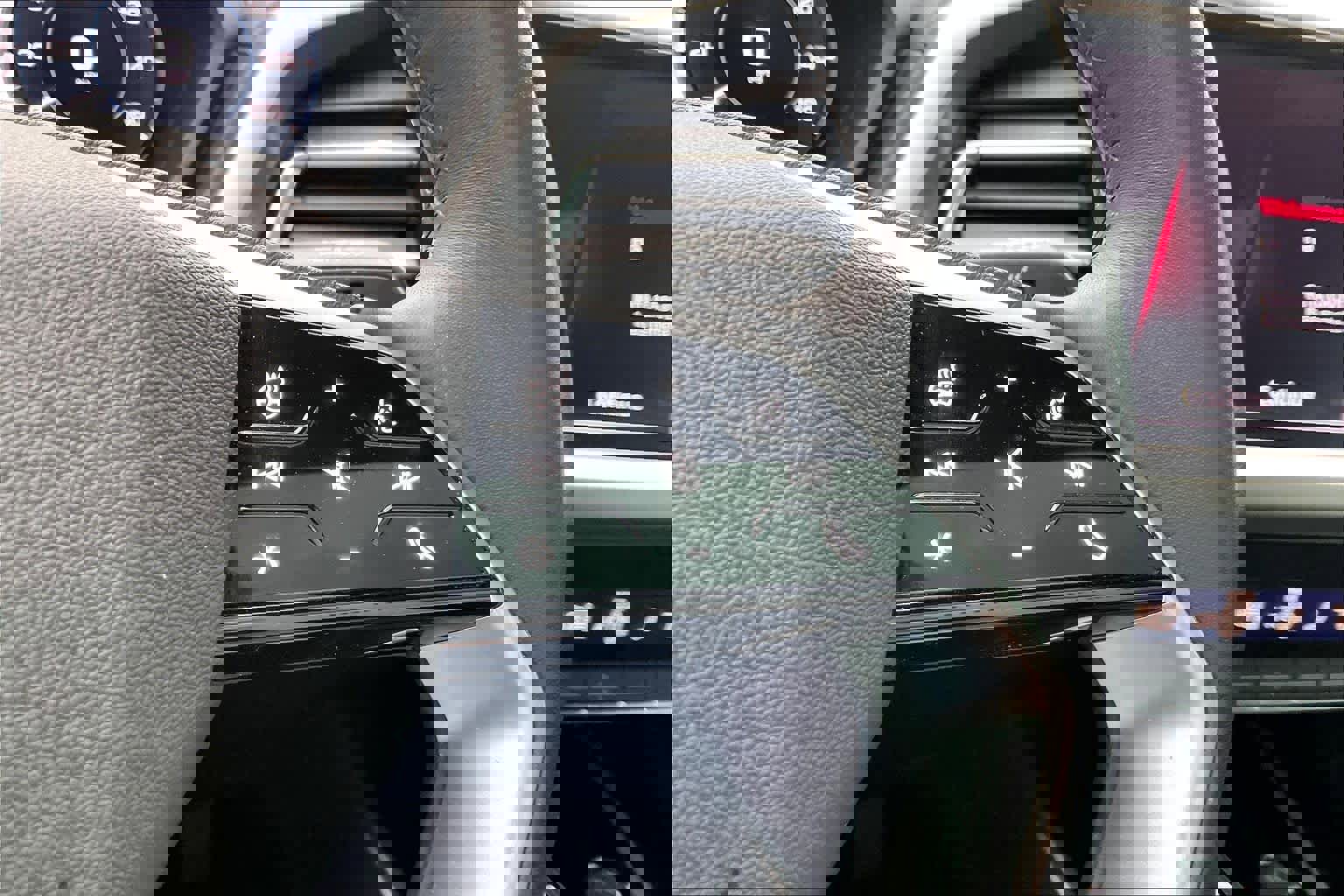 Used 2023 Audi Q4 e-tron Premium Plus w/ Premium Plus image 24