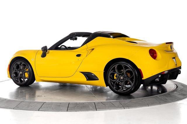 Used 2016 Alfa Romeo 4C Spider w/ Spider Track Package 4 RWD image 3