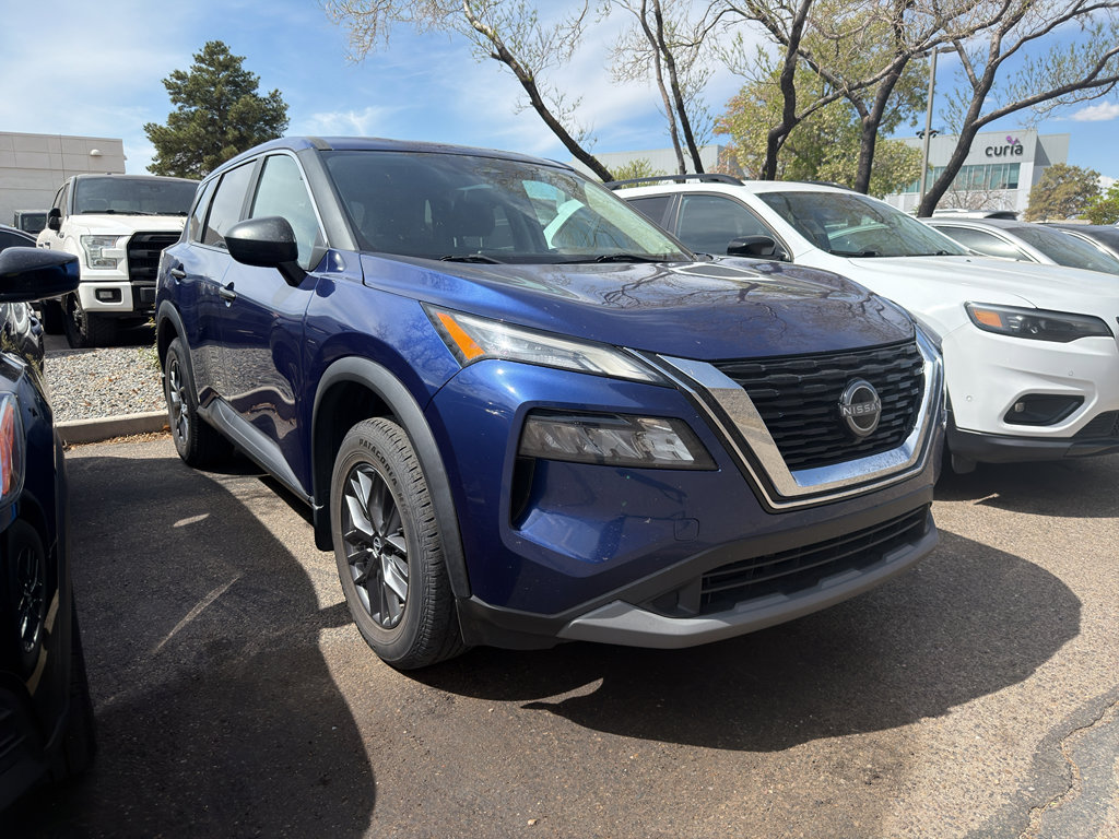 Used 2023 Nissan Rogue S image 3